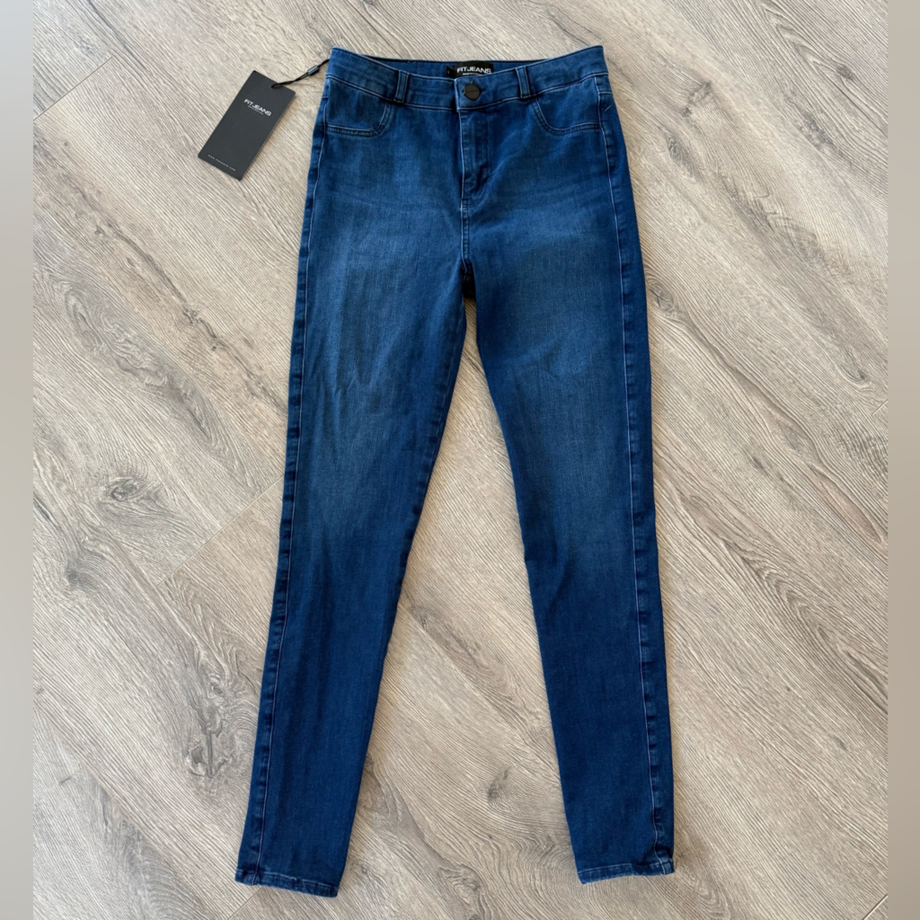 Nwt Fit Jeans, Size L